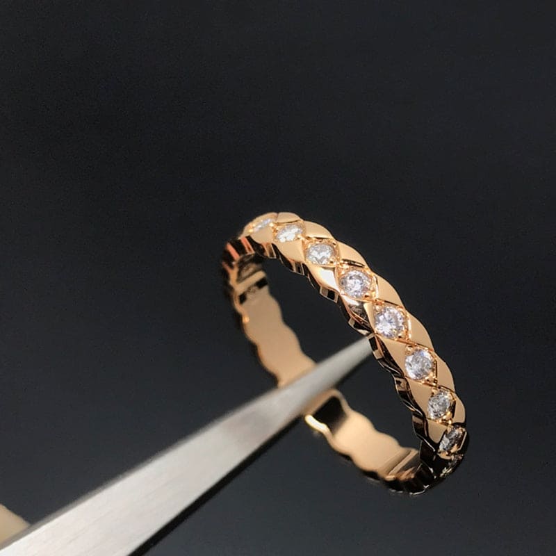 18K  Chanel Coco Crush Mini Diamonds Ring