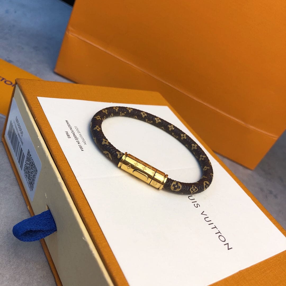 18K Louis Vuitton Keep It Bracelet