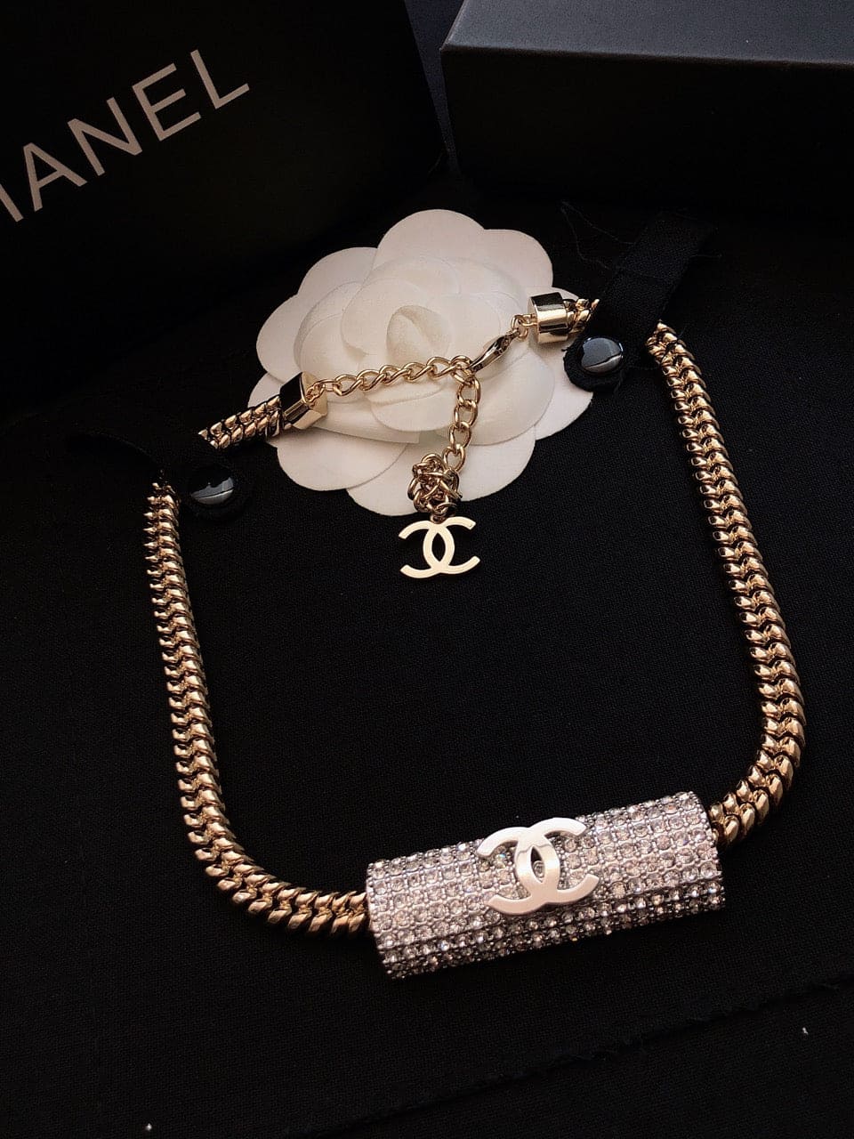 18K  Chanel Diamonds Chain Necklace