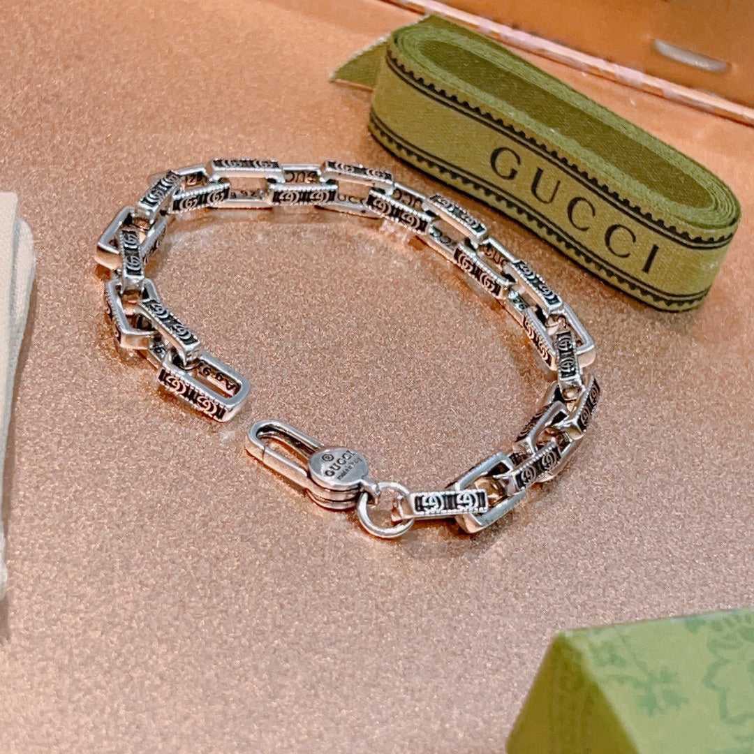 Double Gucci Interlocking Gucci Chain Bracelet