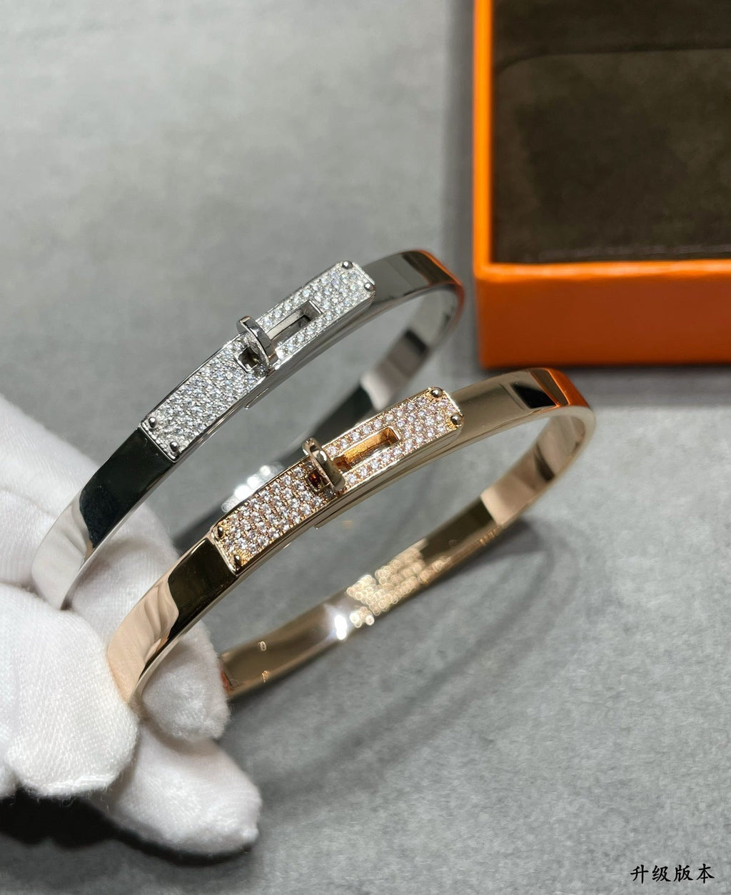 18K Kelly Small Model Diamond Hermes Bracelet