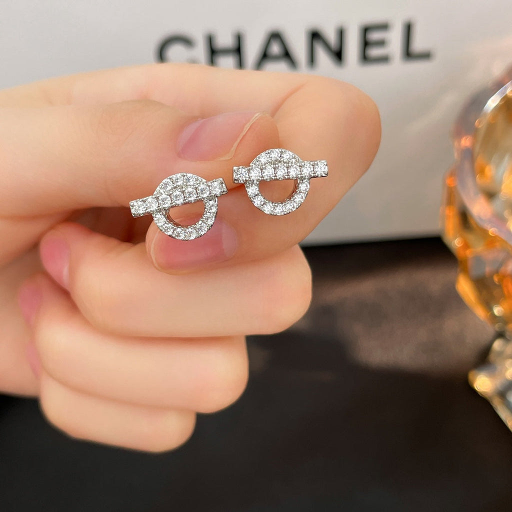18K Finesse Diamond Stud Hermes Earrings