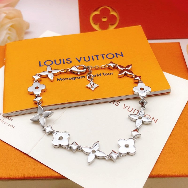 18K Louis Vuitton Idylle Blossom Monogram Bracelet