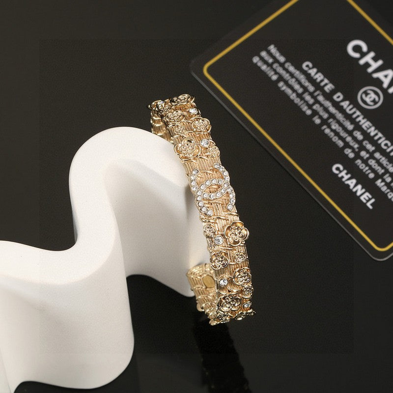 18K  Chanel Flower Diamond Cuff Bracelet