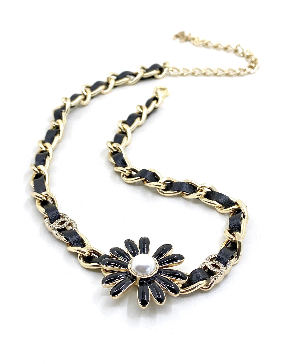 18K  Chanel Flower Leather Choker Necklace