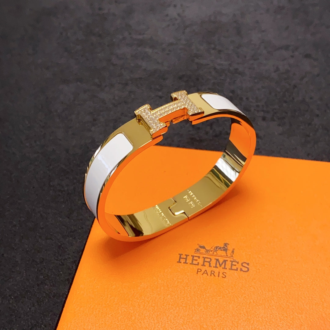 18K Clic Hermes Diamond Bracelet