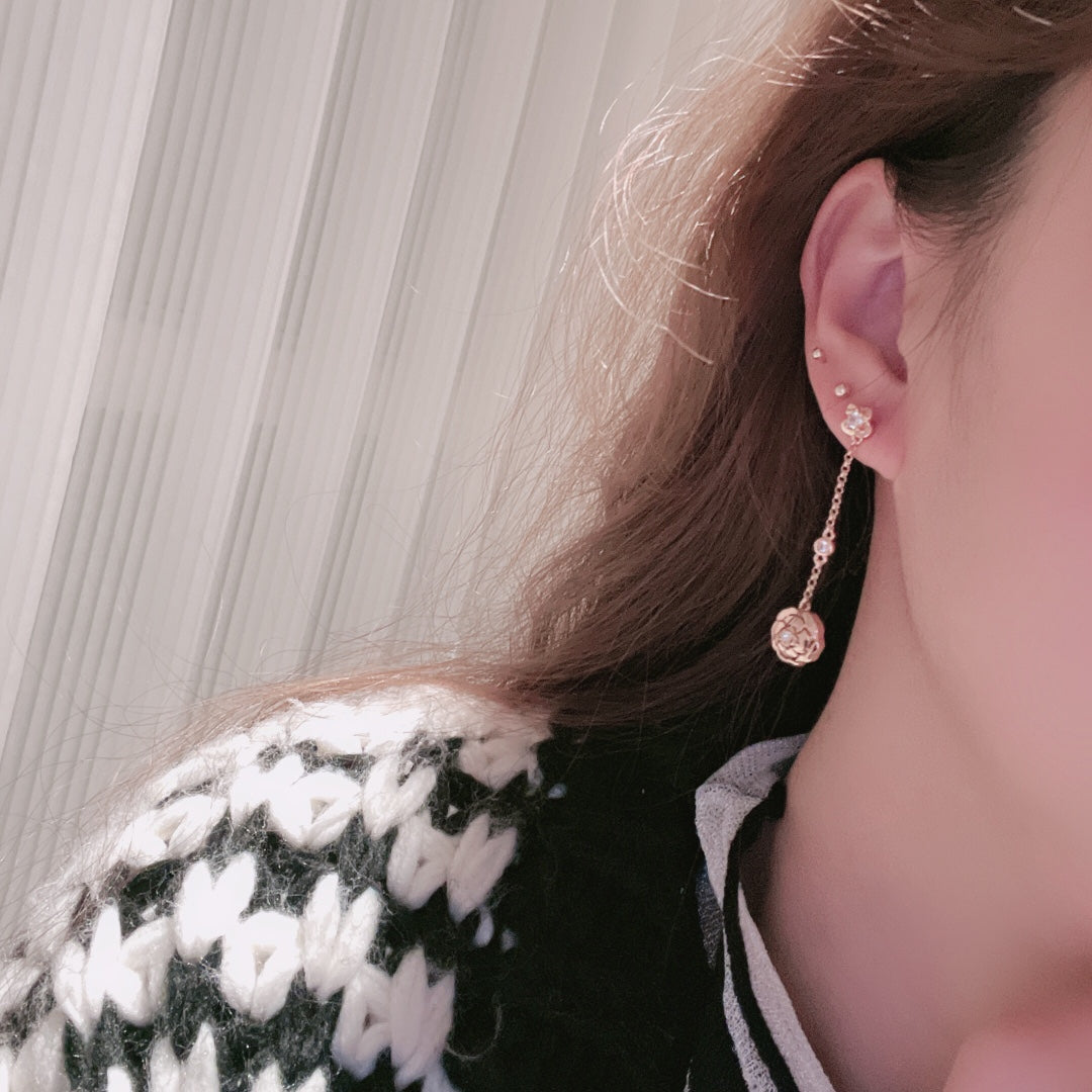 18K  Chanel Camellia Earrings