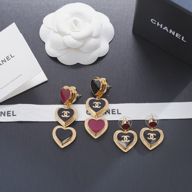 18K  Chanel Black & Red Heart Gold Earrings