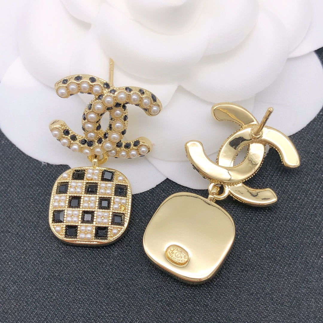 18K  Chanel Chain Earrings