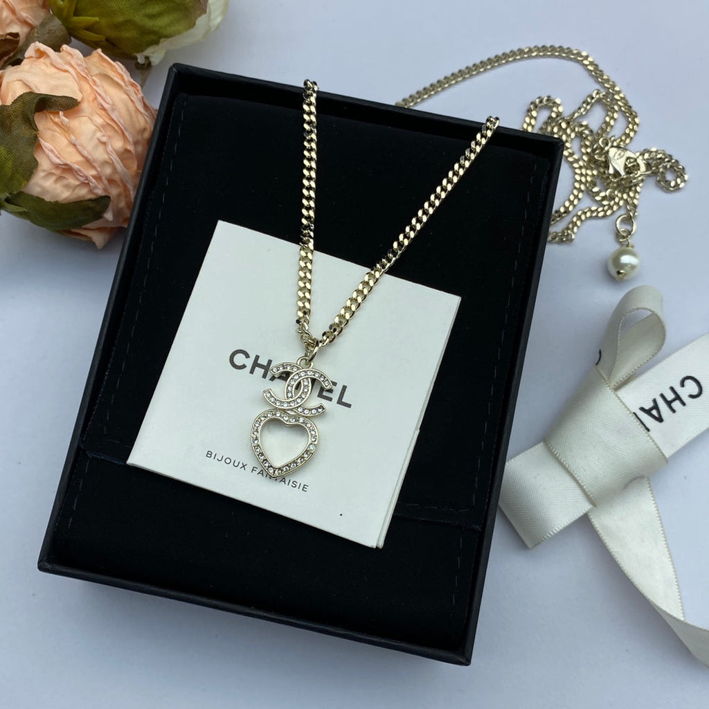 18K  Chanel Heart Chain Necklace