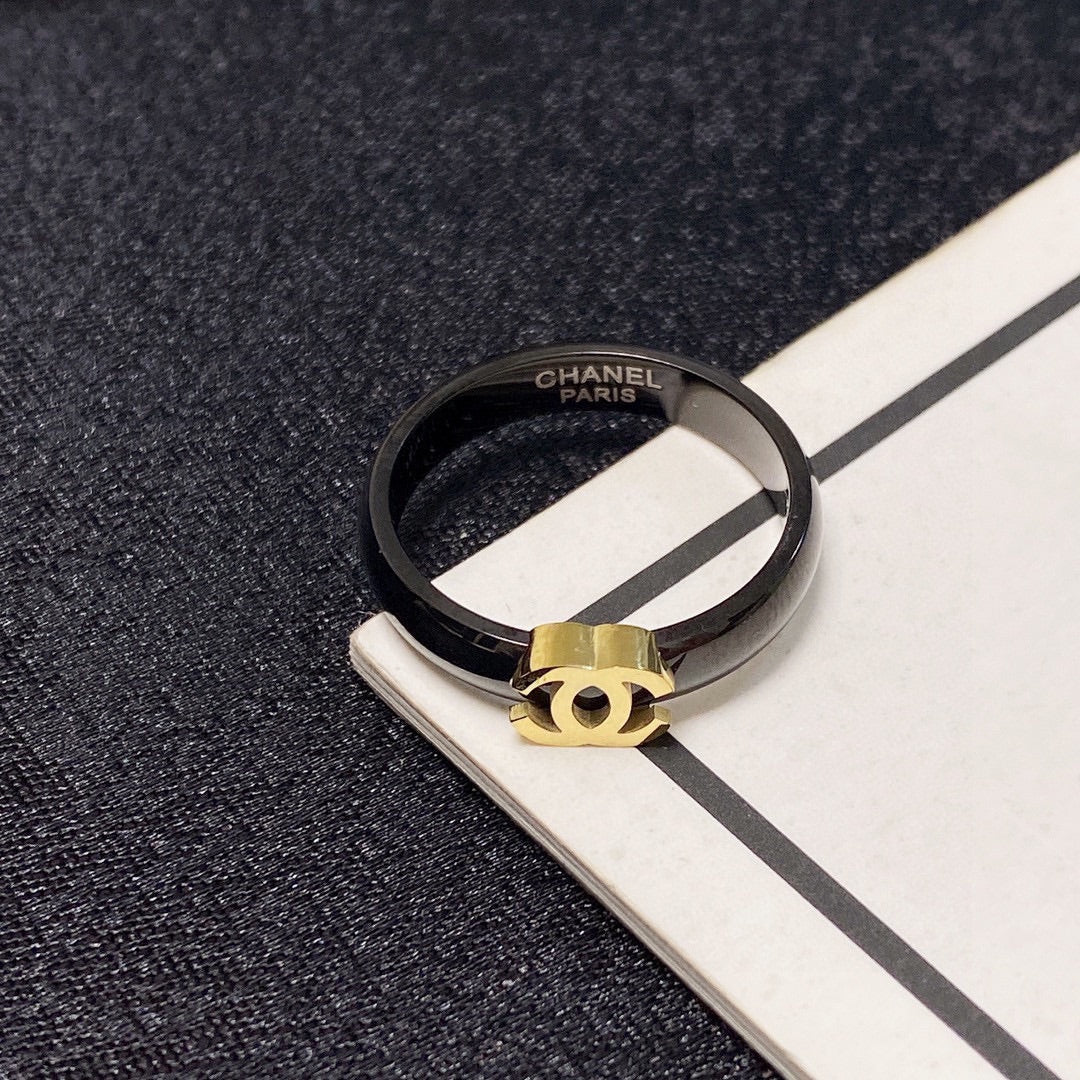 18K  Chanel Black Ring