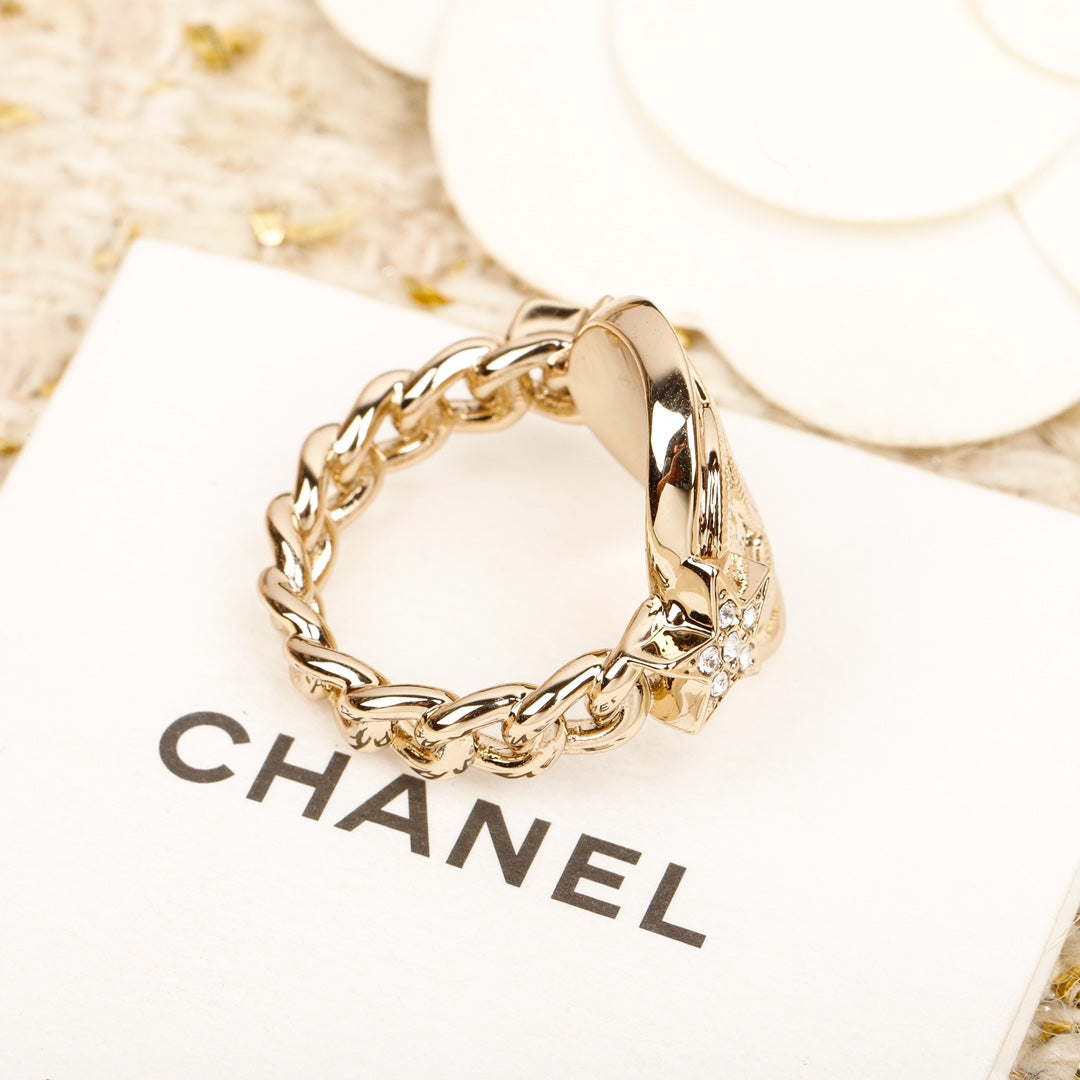 18K  Chanel Chain Ring