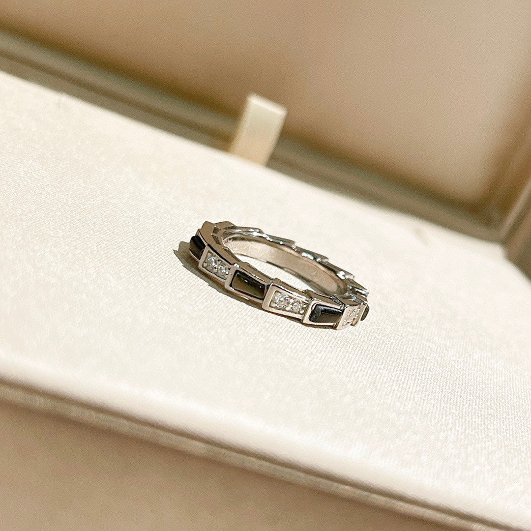 18K BVLGARI Serpenti Viper Malachite Ring