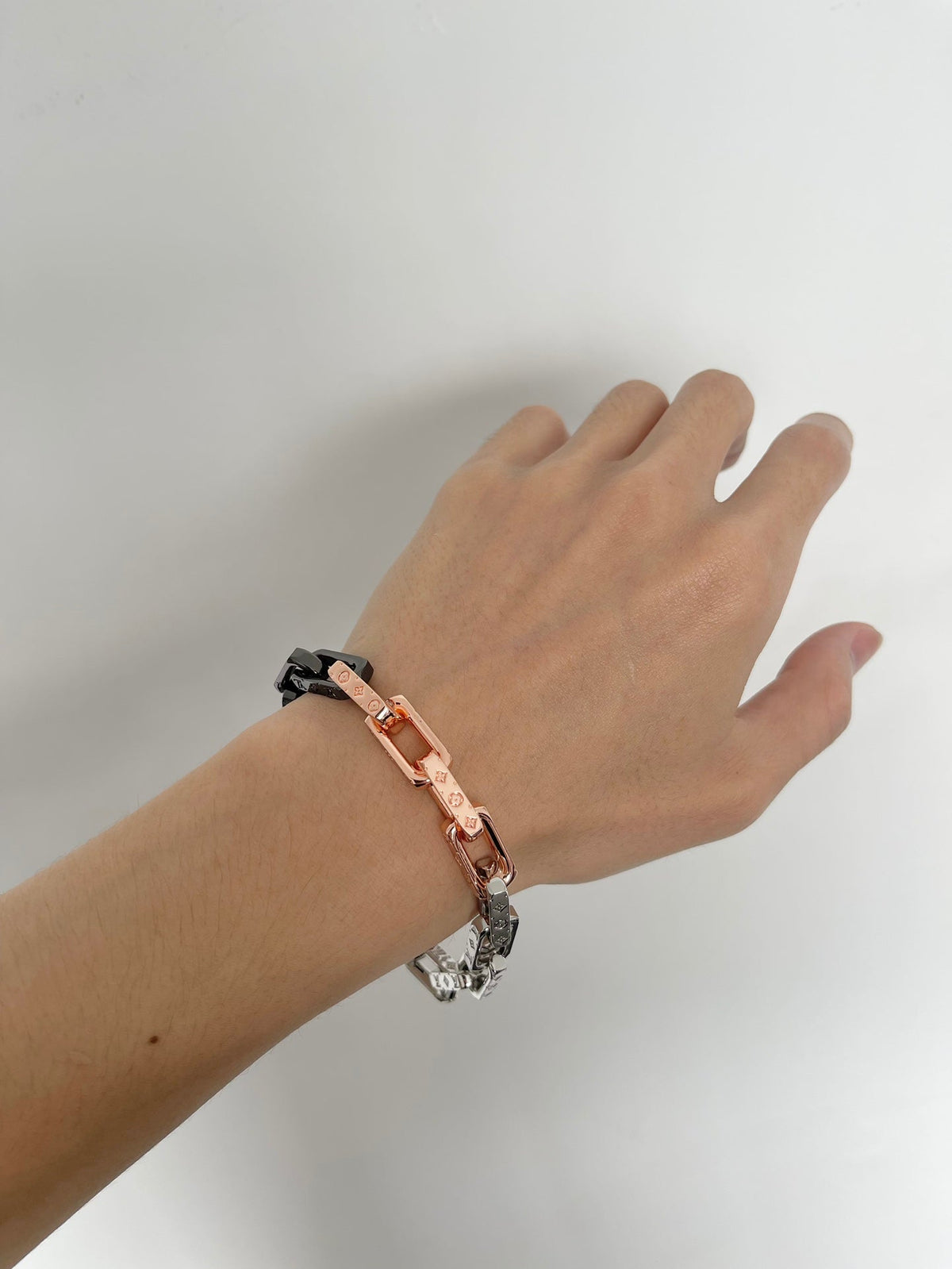 18K Louis Vuitton Monogram Chain Bracelet