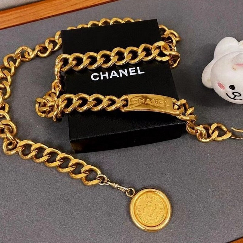 18K  Chanel Gold Vintage Necklace