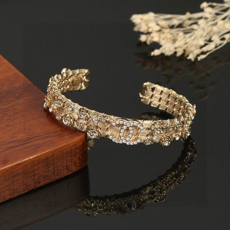 18K  Chanel Flower Diamond Cuff Bracelet