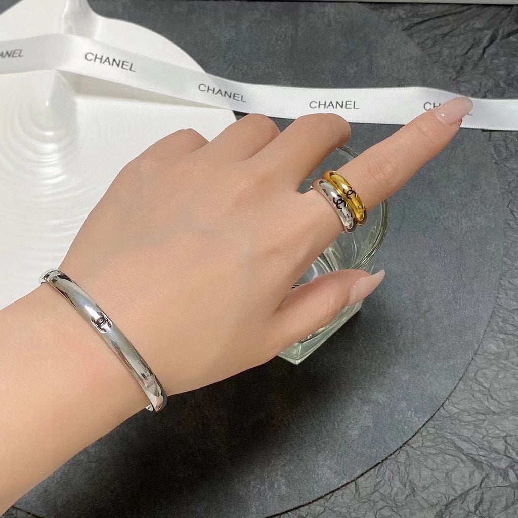 18K  Chanel Coco Ring