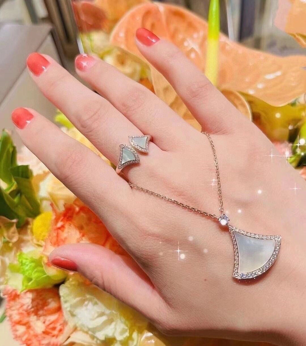 18K BVLGARI BVLGARI Dream Pearl Ring