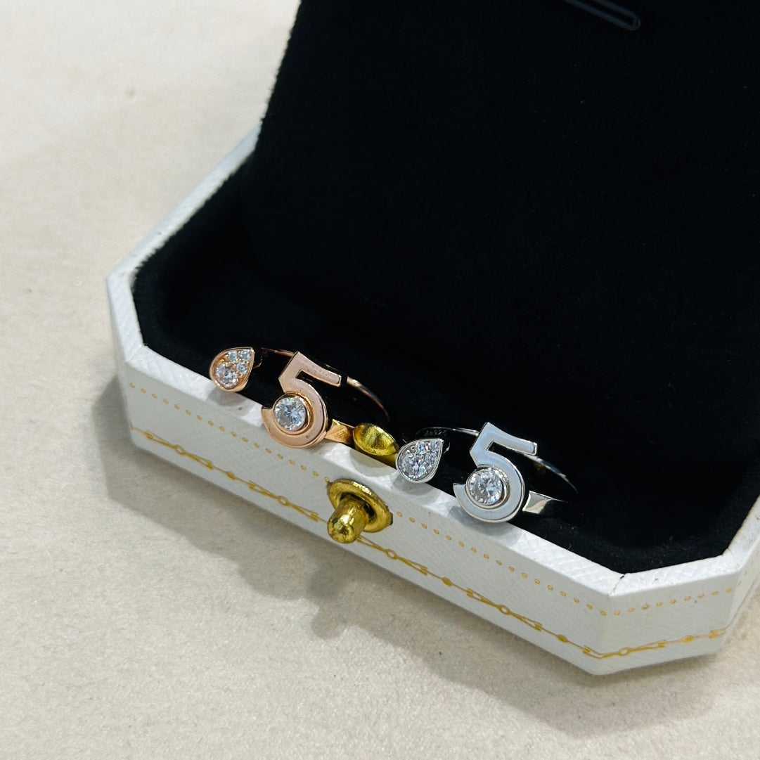 18K  Chanel No.5 Ring
